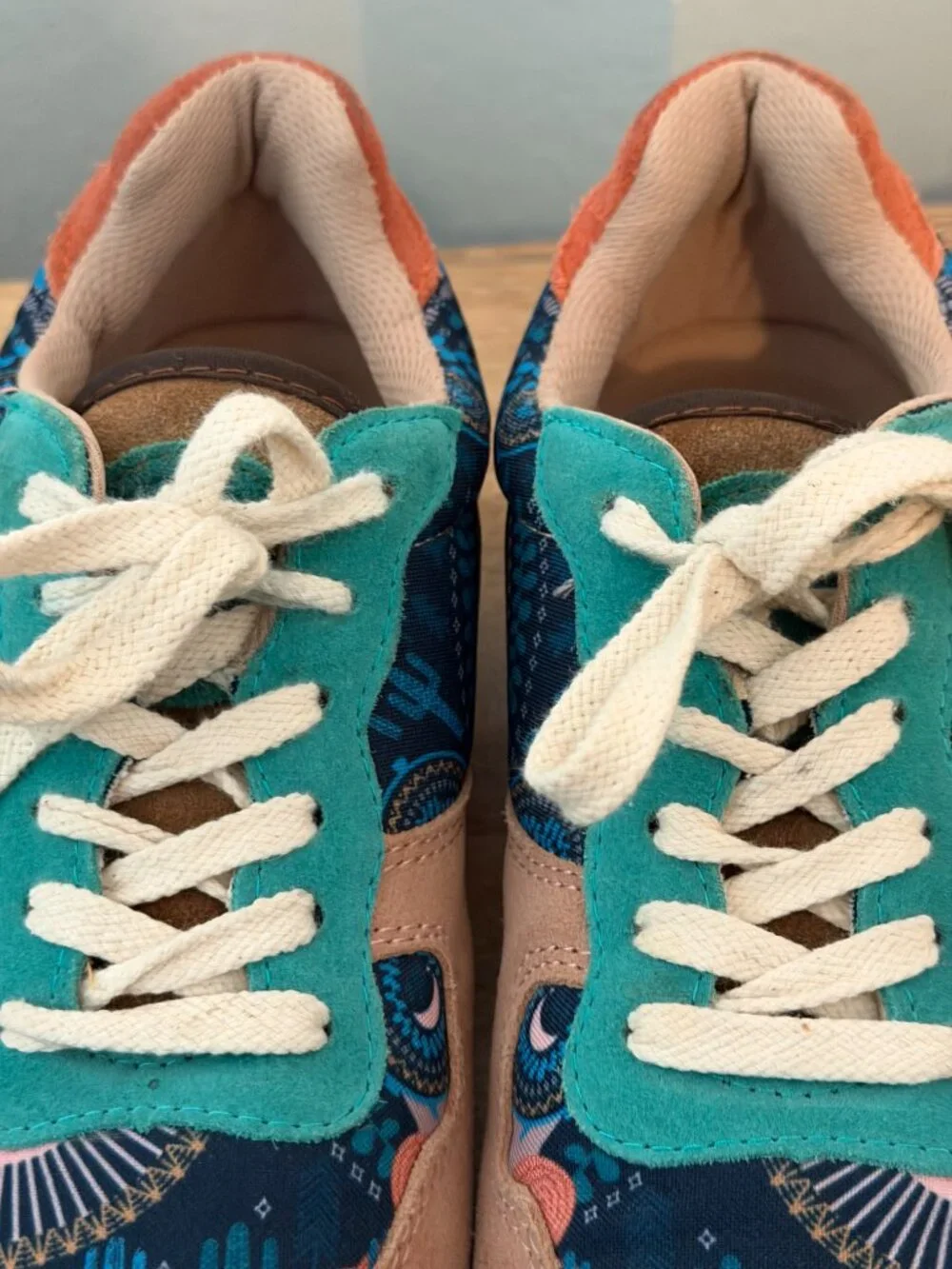 Inkkas Socorro Jogger Sneakers Size 8 Boho Floral Suede EUC